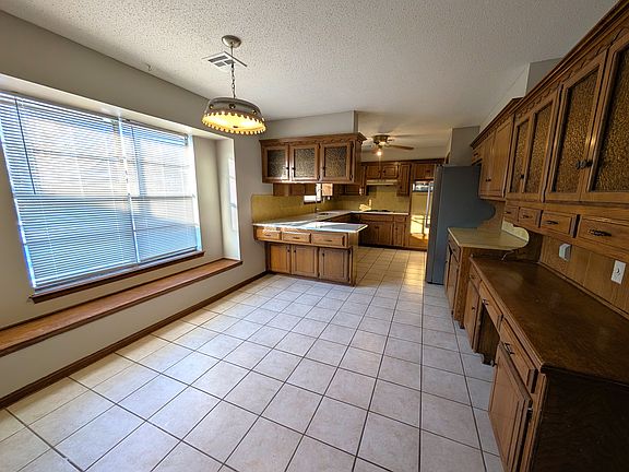4th image of 6308 NW 84th St