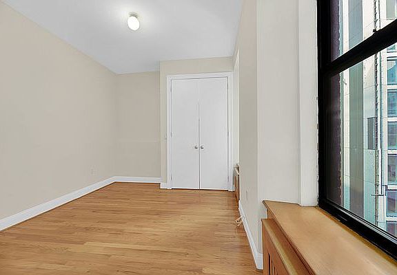 5th image of 121 Madison Ave APT 8I
