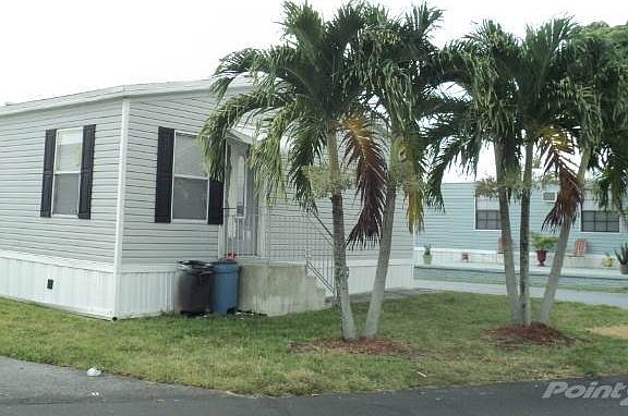 4th image of 3100 SW 52nd Ave