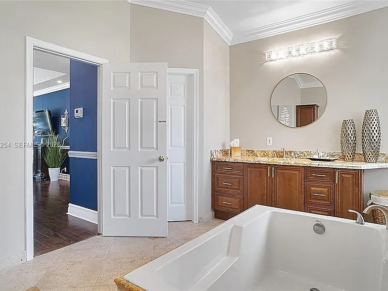 6807 NW 66th Way — Photo 23