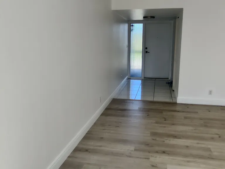 3200 Bridgewood Dr — Photo 7