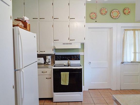 5th image of 1025 Lexington St
