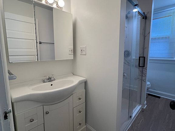 3rd image of 1479 Belmont Ave Floor 2