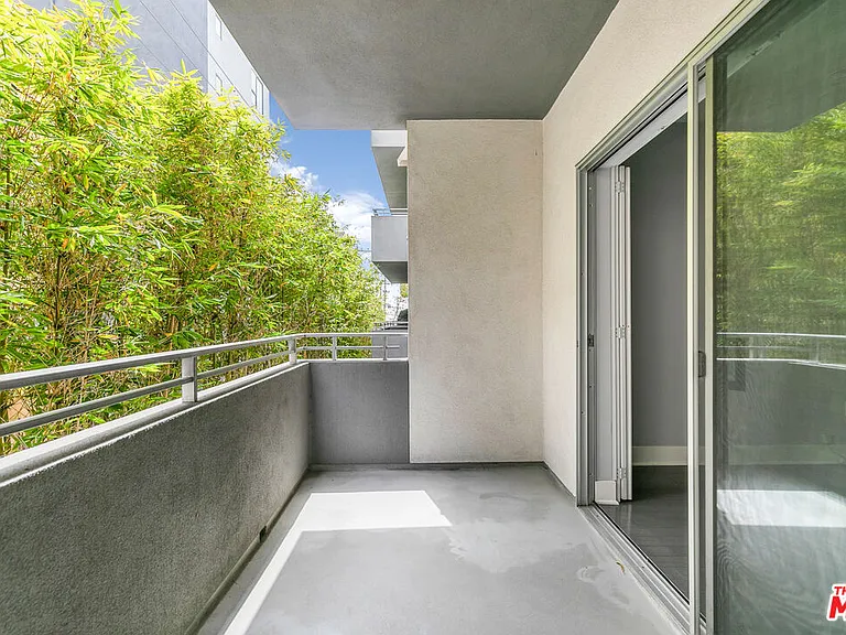 1730 Sawtelle Blvd #208 — Photo 12