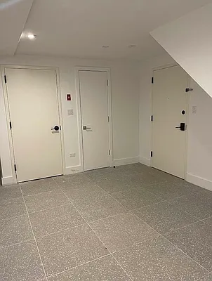 Rented by SERHANT. | media 9