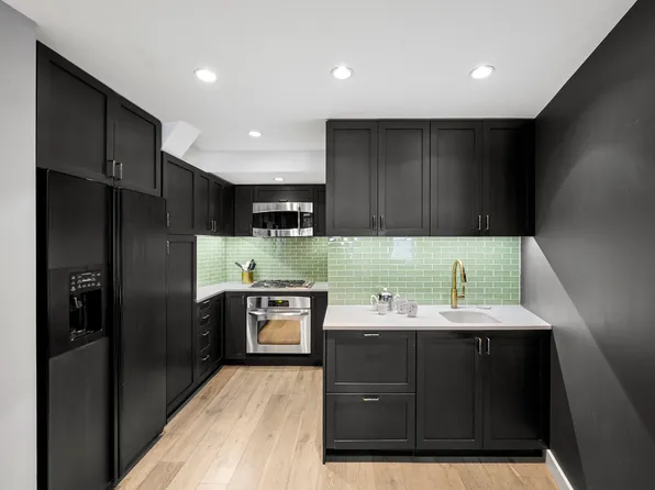 2166 Broadway image 5 of 11