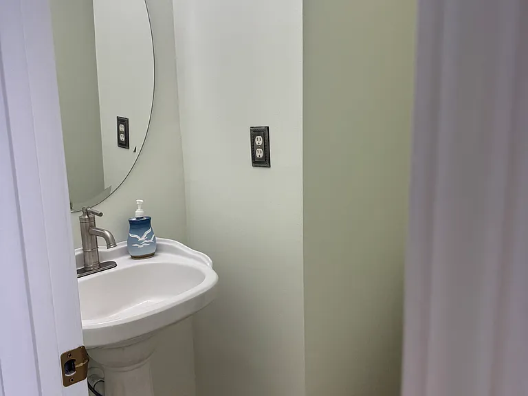 136 Madelia Pl — Photo 30