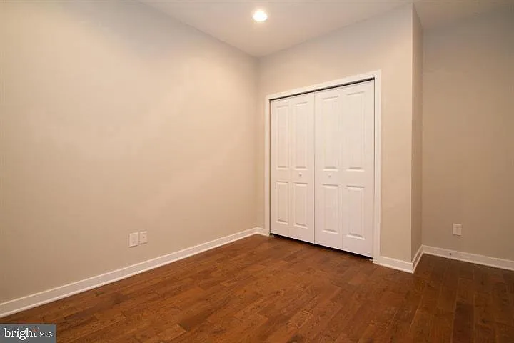 3 bed, 3.5 bath, 2139 sqft, $3,650 — Photo 3