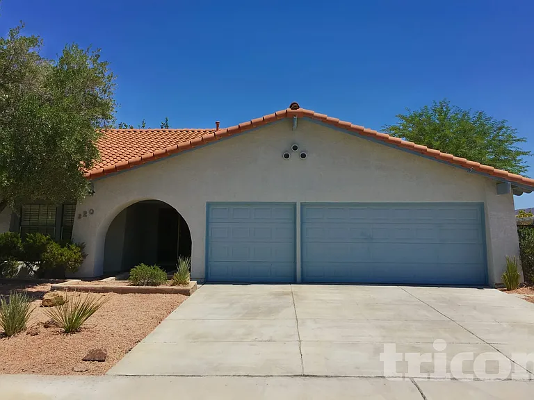 320 Oliveiro Ct — Photo 1
