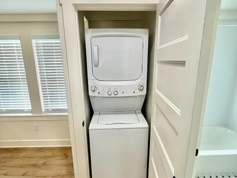 Unit Photo