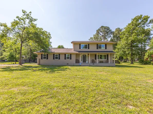 526 E Cook Dr, Chatsworth, GA 30705