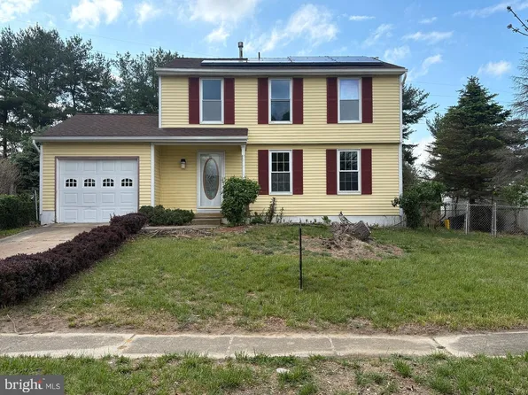 35 Decatur Ln, Sicklerville, NJ 08081