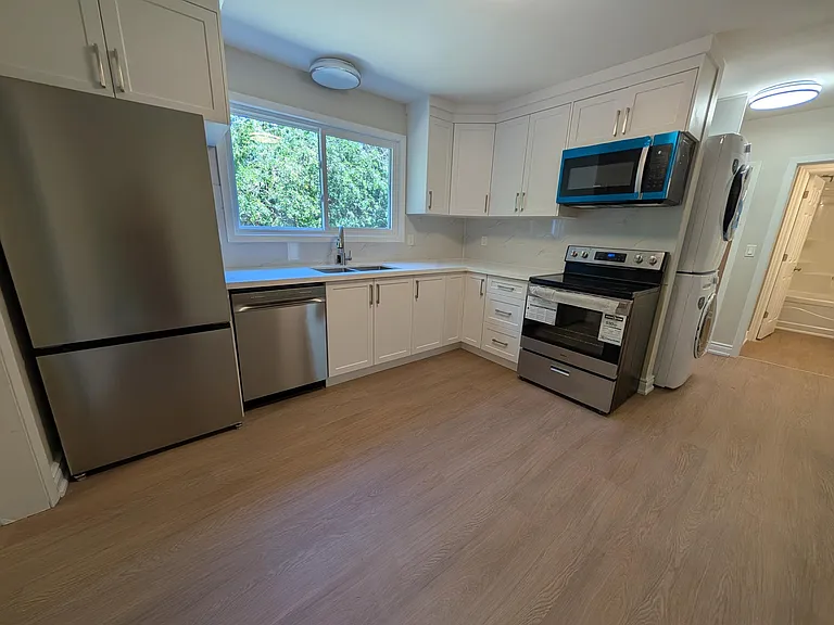 7 Queen Mary Rd — Photo 11