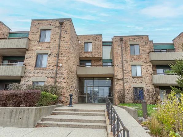 1931 Prairie Sq Unit 233, Schaumburg, IL 60173