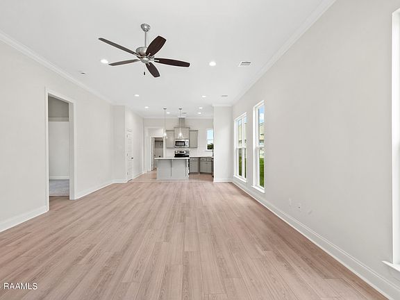 5th image of 207 Adry Ln