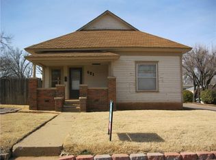 621 N Main St, Elk City, OK 73644
