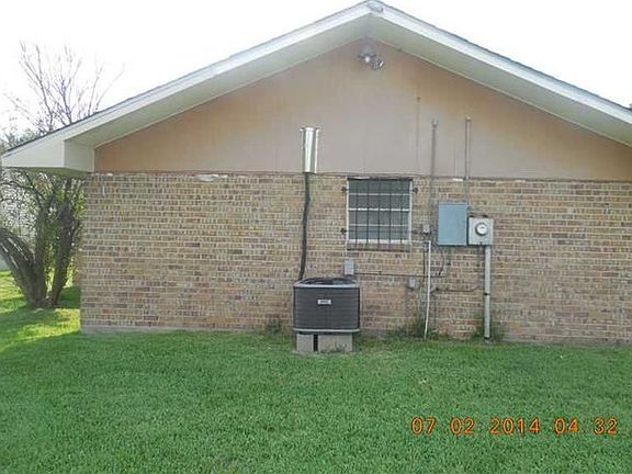 3rd image of 2081 Waters Dr