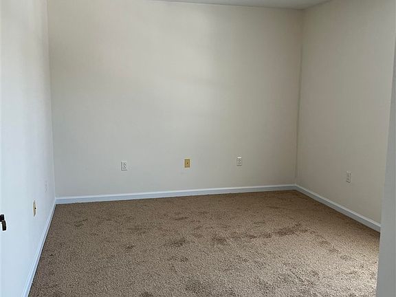 4th image of 502-632 Nandino Cir