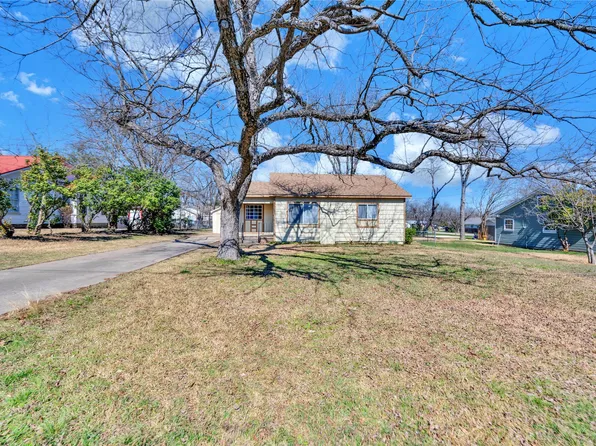 1107 Pecan St, Clifton, TX 76634