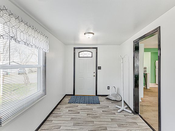 3rd image of 133 Gaunt Ave