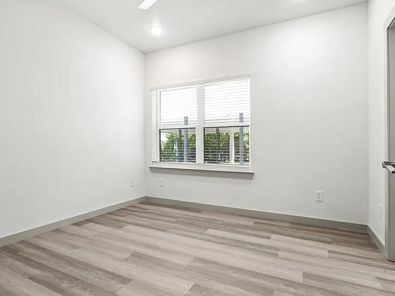 3141 Waits Ave — Photo 17