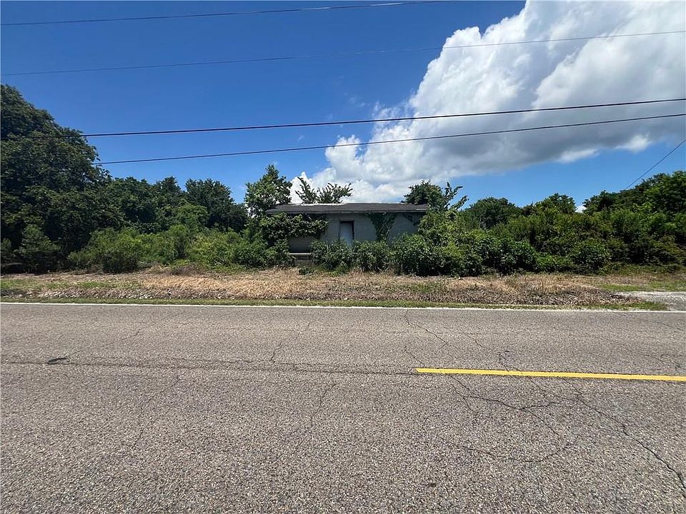 1st image of 611 Florissant Hwy
