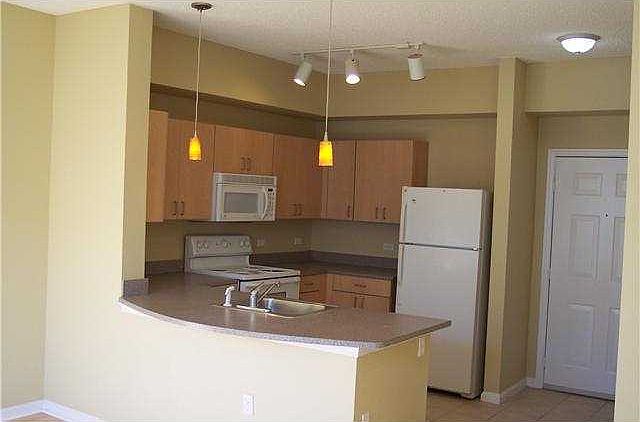 1st image of 533 NE 3rd Ave APT 438
