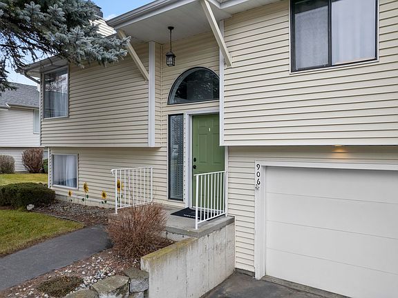 2nd image of 906 E Calkins Dr #906