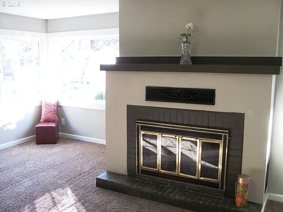 5th image of 2521 E 18th St