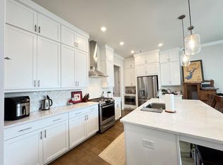 637 Skytop Dr, Cumming, GA 30040