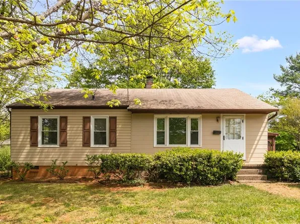 2929 Stockton St, Winston Salem, NC 27127