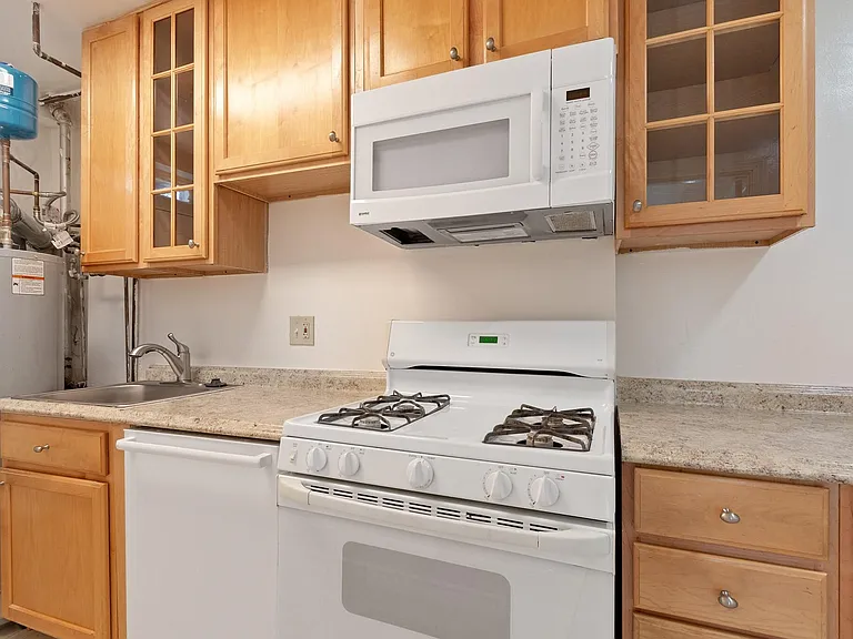1631 E St SE #1 — Photo 16
