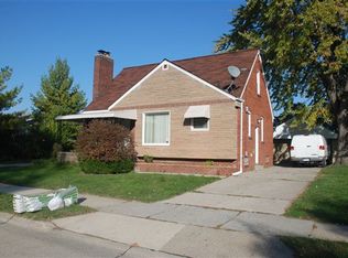 22438 Linwood Ave, Eastpointe, MI 48021