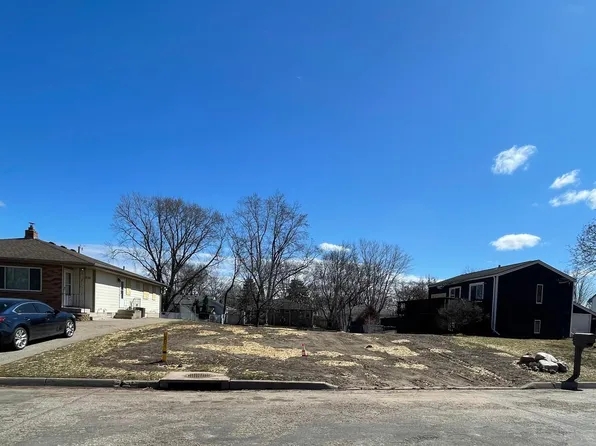 1221 9th Ave S, South Saint Paul, MN 55075