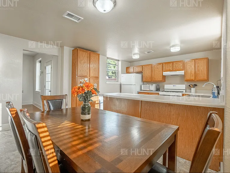 3B E St W #689B — Photo 6