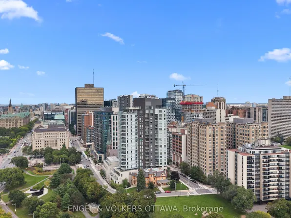 428 Sparks St #701, Ottawa, ON K1R 0B3