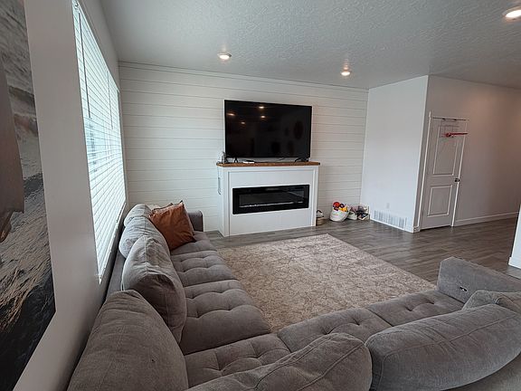 5th image of 3851 W Cold Pond Ave
