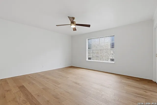 486 E Olmos Dr — Photo 14