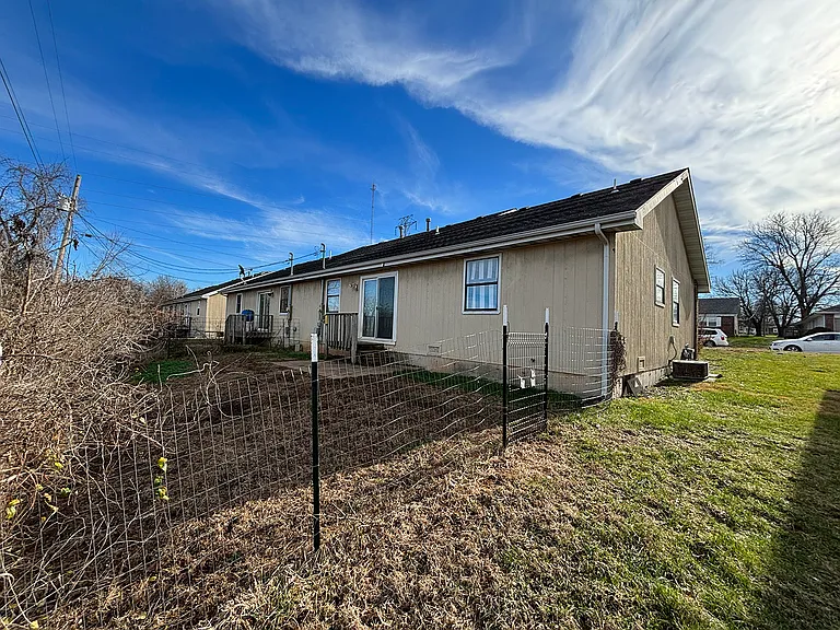 2917 W Village Ln — Photo 13