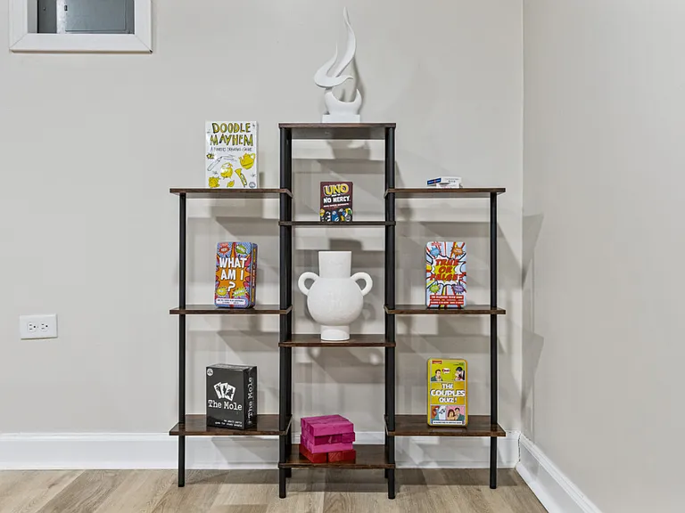 S 52nd Ct — Photo 30