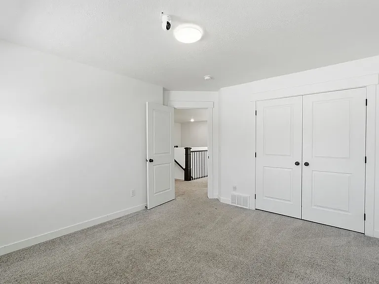 244 N 200 E — Photo 13