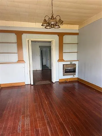 3 bed, 1.0 bath, 949 sqft, $1,295 — Photo 3