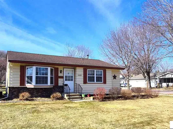 1225 N Payne St, New Ulm, MN 56073