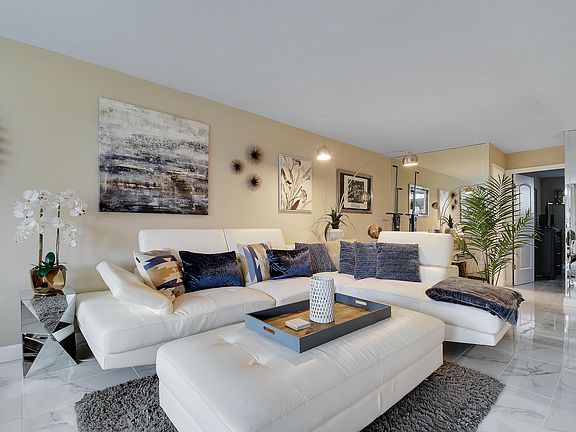 3rd image of 108 Paradise Harbour Blvd APT 104