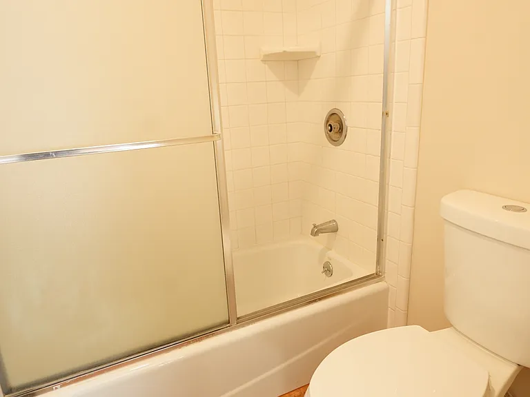 2431 Carlmont Dr #7 — Photo 16