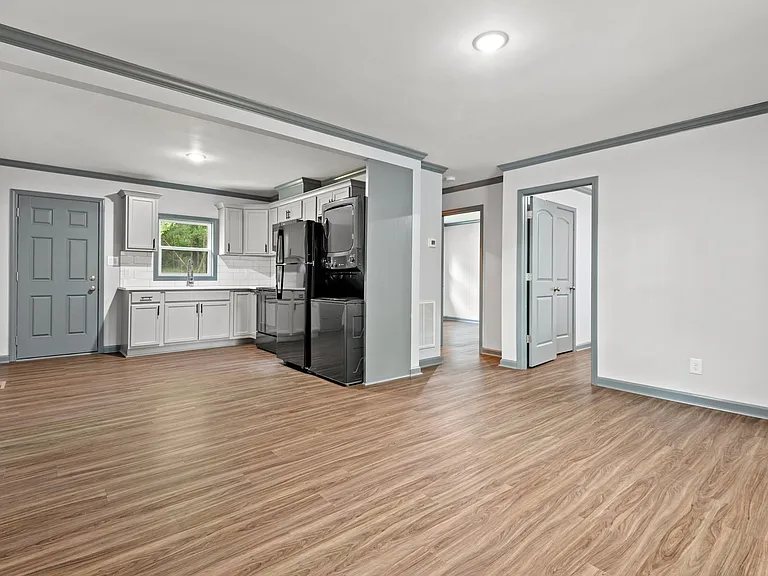 419 Ridley St — Photo 3
