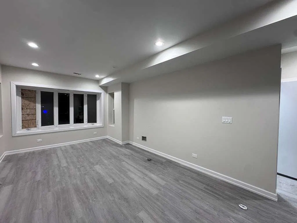 3 bed, $1,700 — Photo 2