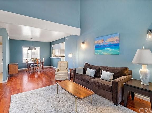 2nd image of 1909 Pelham Ave Unit 303