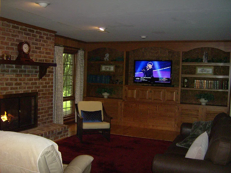 840 Eastland Rd — Photo 9