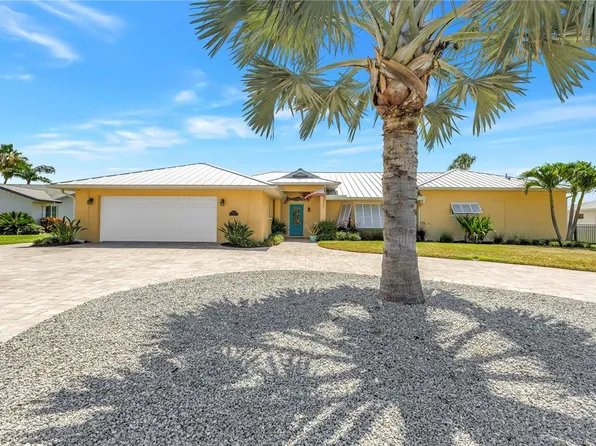6113 45th St W, Bradenton, FL 34210